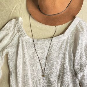 Crystal pendant necklace